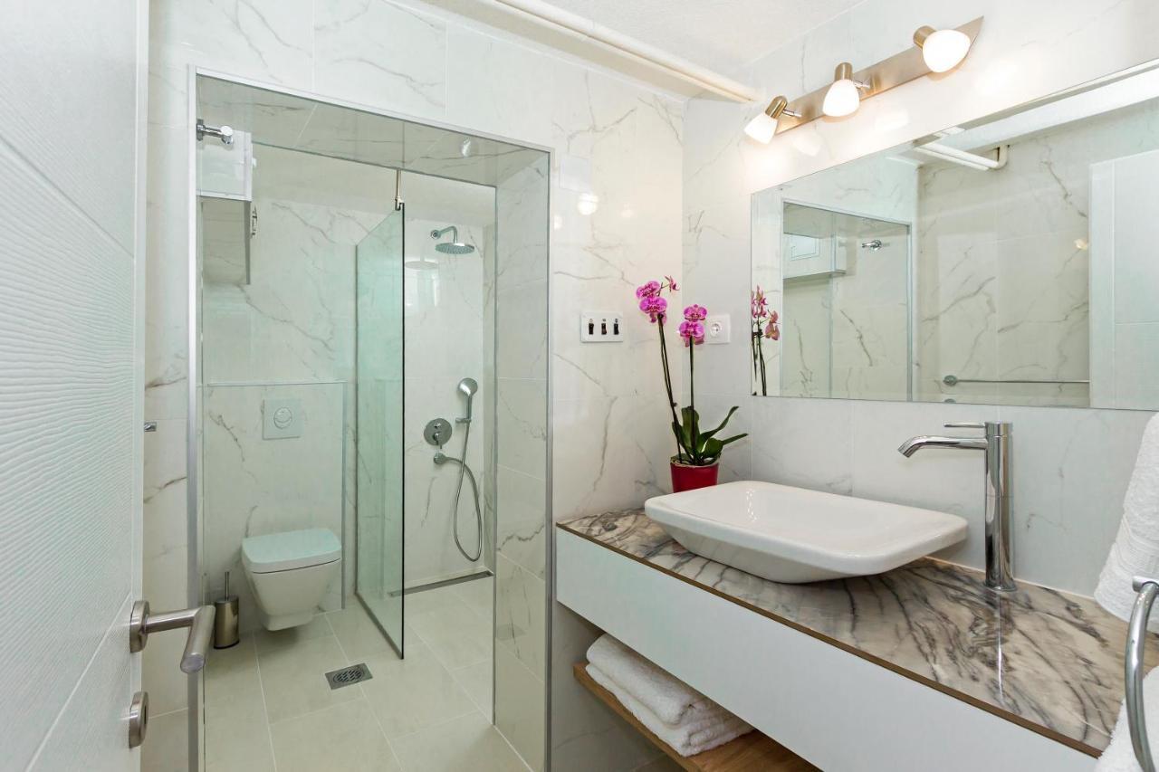 Ines Apartments Ohrid Buitenkant foto
